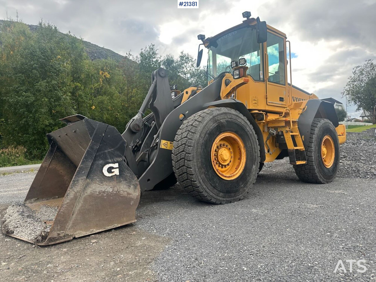 Volvo L90E - اللودر بعجل: صورة 2 Volvo L90E - اللودر بعجل: صورة 2