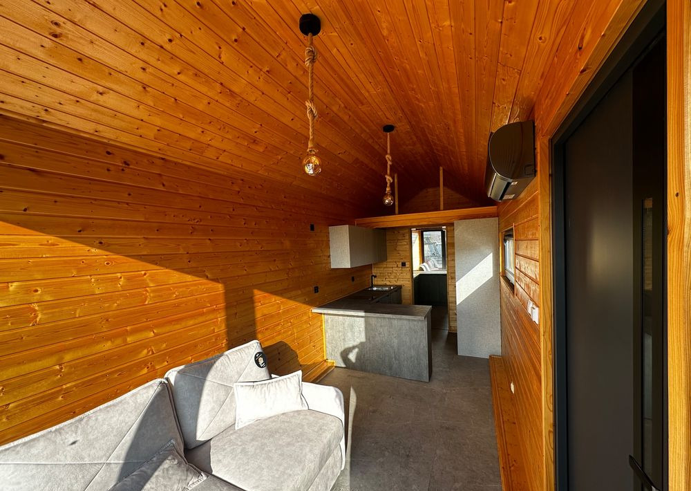 Boro Drewniany DOMEK MOBILNY na przyczepie 7,5m x 2,5m - عربة التخييم: صورة 3 Boro Drewniany DOMEK MOBILNY na przyczepie 7,5m x 2,5m - عربة التخييم: صورة 3