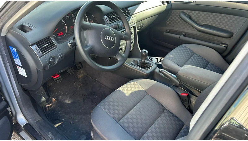 سيارة Audi 2.4 Benzine V6: صورة 8 سيارة Audi 2.4 Benzine V6: صورة 8