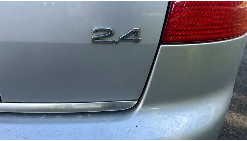 سيارة Audi 2.4 Benzine V6: صورة 11 سيارة Audi 2.4 Benzine V6: صورة 11