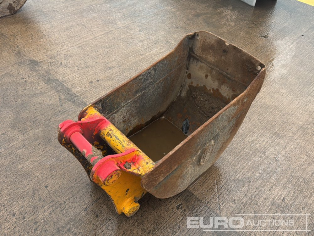 18" Strickland Digging Bucket 45mm Pin to suit 4-6 Ton Excavator - بكت: صورة 4 18" Strickland Digging Bucket 45mm Pin to suit 4-6 Ton Excavator - بكت: صورة 4