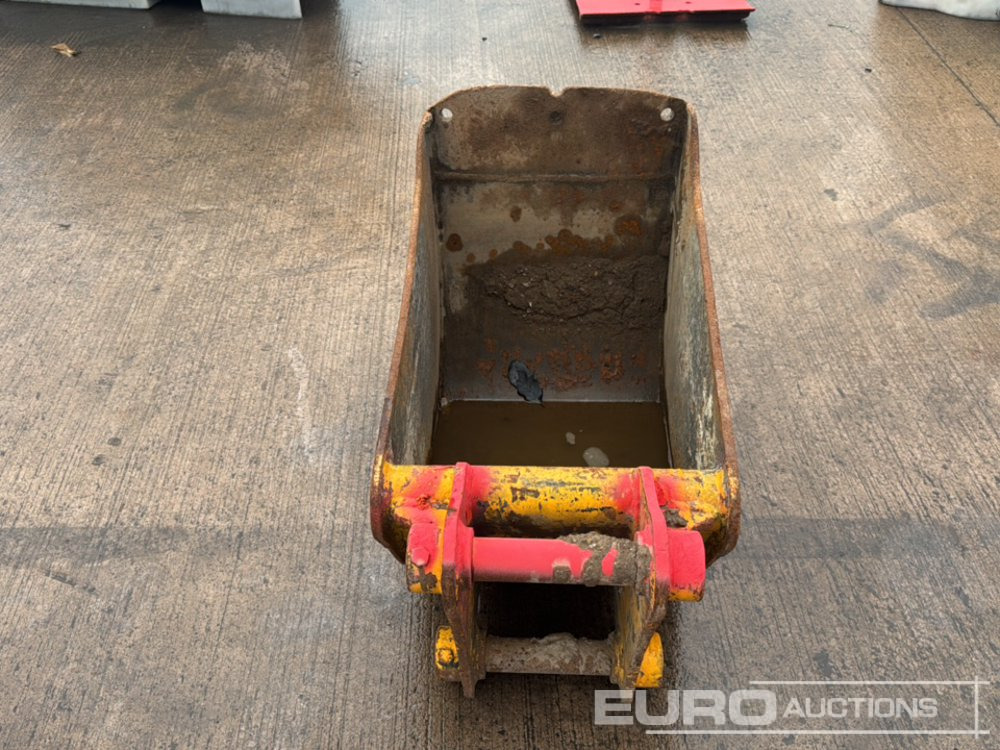 18" Strickland Digging Bucket 45mm Pin to suit 4-6 Ton Excavator - بكت: صورة 3 18" Strickland Digging Bucket 45mm Pin to suit 4-6 Ton Excavator - بكت: صورة 3