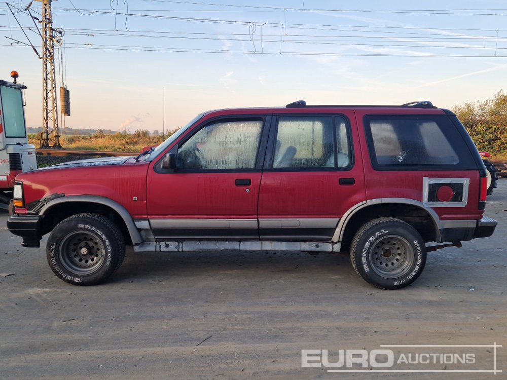 1993 Ford Explorer - سيارة دفع رباعي: صورة 2 1993 Ford Explorer - سيارة دفع رباعي: صورة 2