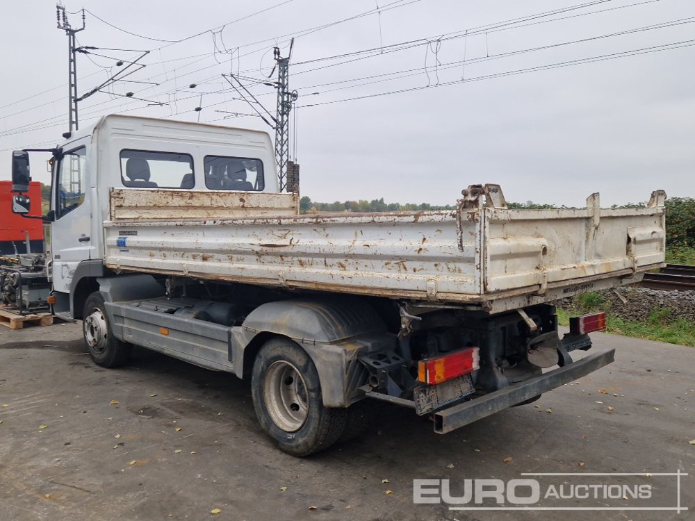 2005 Mercedes 818 - شاحنة قلاب: صورة 3 2005 Mercedes 818 - شاحنة قلاب: صورة 3