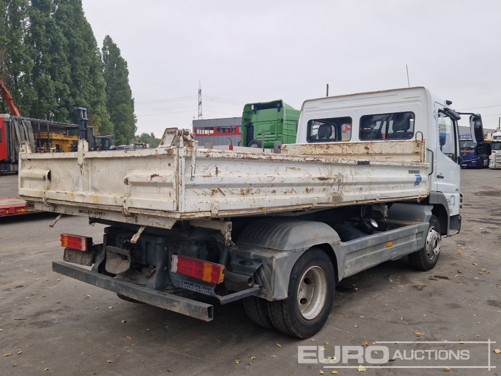 2005 Mercedes 818 - شاحنة قلاب: صورة 5 2005 Mercedes 818 - شاحنة قلاب: صورة 5