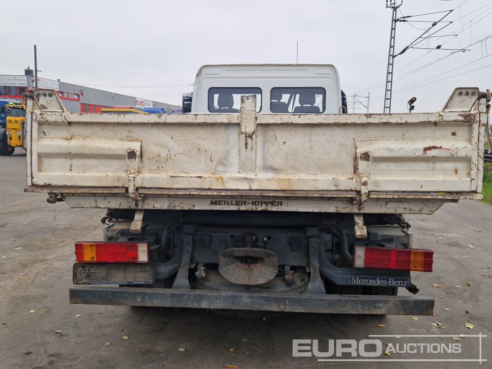 2005 Mercedes 818 - شاحنة قلاب: صورة 4 2005 Mercedes 818 - شاحنة قلاب: صورة 4