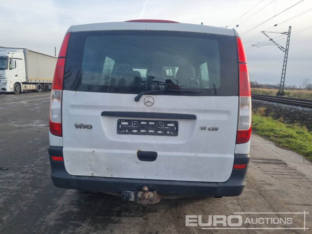 2005 Mercedes Benz Vito - الشاحنات الصغيرة كابينة مزدوجة: صورة 4 2005 Mercedes Benz Vito - الشاحنات الصغيرة كابينة مزدوجة: صورة 4