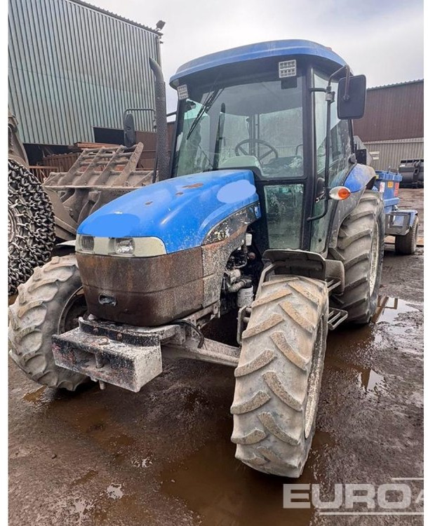 2009 New Holland TD5010 - جرار: صورة 1 2009 New Holland TD5010 - جرار: صورة 1
