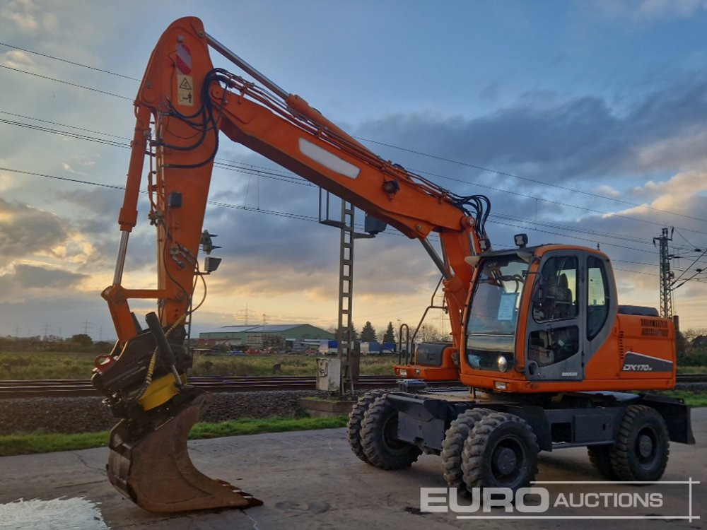 2010 Doosan DX170W - حفارة دولاب: صورة 1 2010 Doosan DX170W - حفارة دولاب: صورة 1