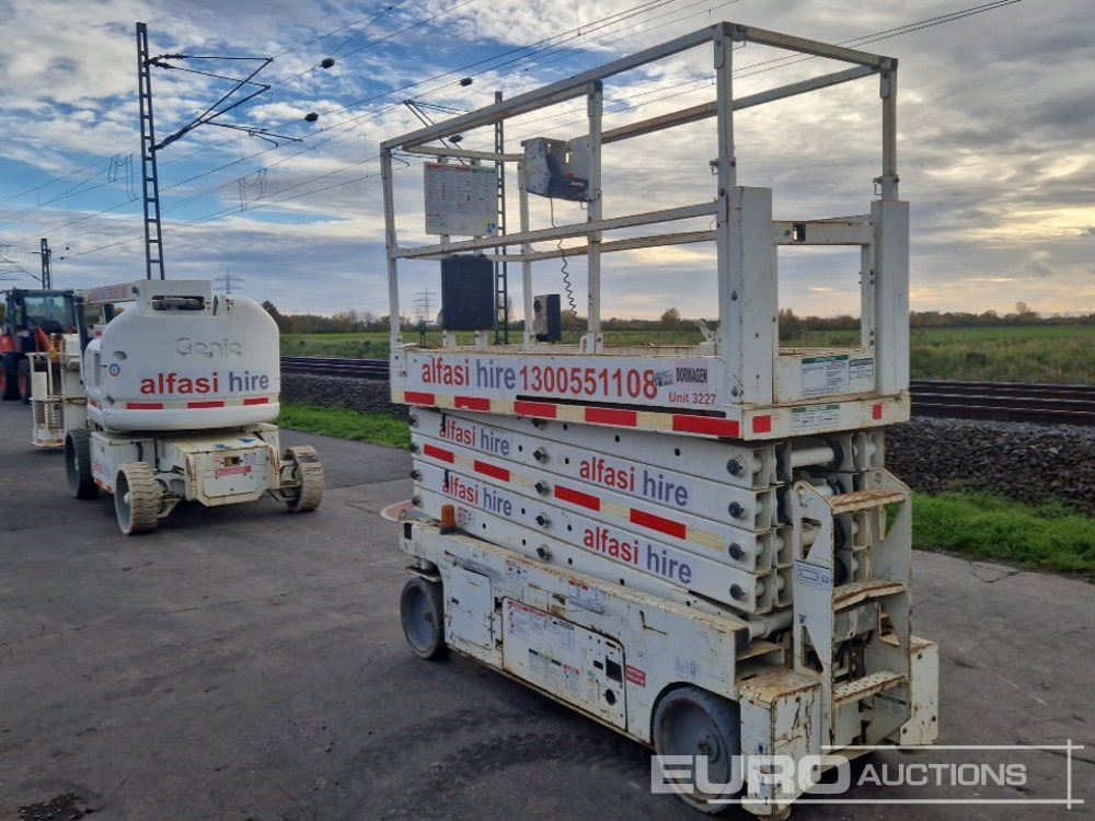 2012 Genie GS3232 - رافعة هيدروليكية مقصية: صورة 2 2012 Genie GS3232 - رافعة هيدروليكية مقصية: صورة 2