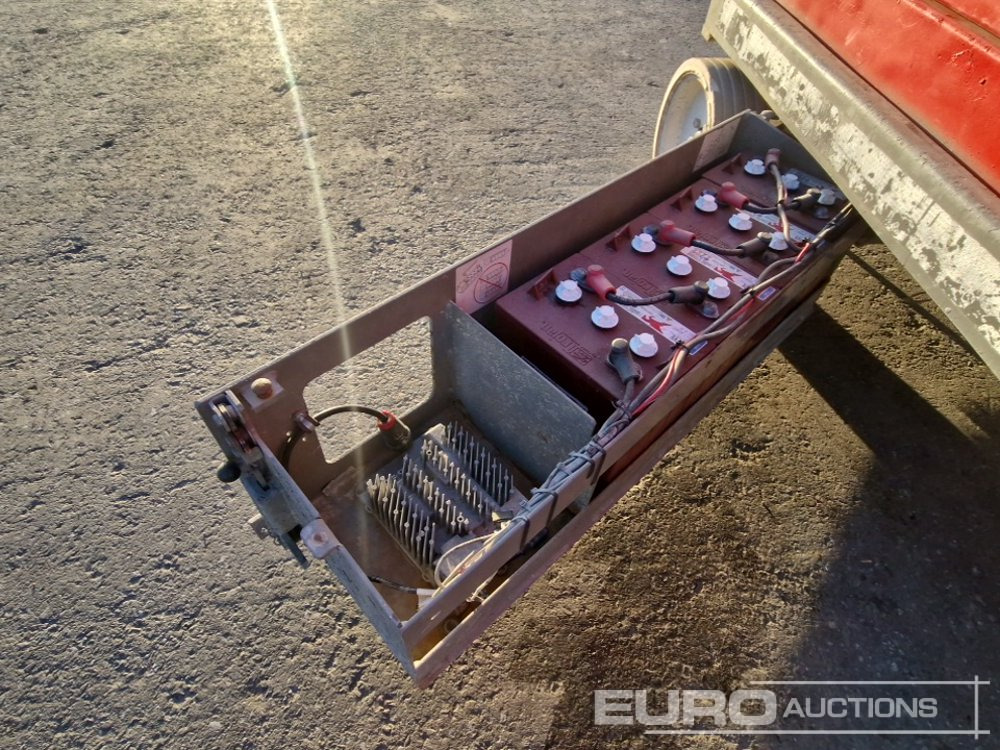 رافعة هيدروليكية مقصية 2013 SkyJack SJIII-3220: صورة 13