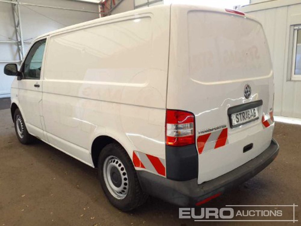 2014 Volkswagen Transporter T5 - فان المدمجة: صورة 3 2014 Volkswagen Transporter T5 - فان المدمجة: صورة 3
