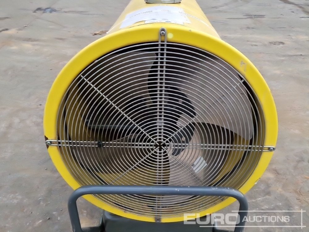 معدات البناء 2016 Wacker Neuson HI 120 Space Heater with 2-Way Distributor and Heating Hoses: صورة 8