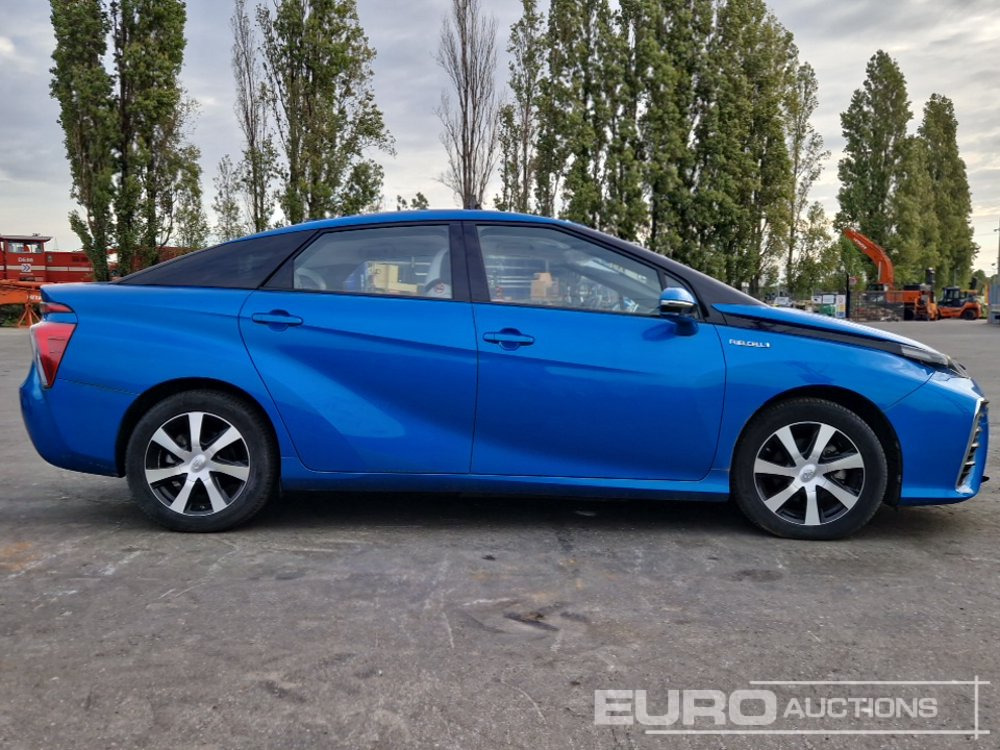 سيارة 2017 Toyota Mirai Fuel Cell, Hydrogen Hybrid, Automatic (German Reg. Docs. Available): صورة 6