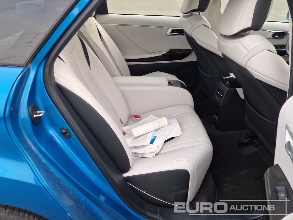 سيارة 2017 Toyota Mirai Fuel Cell, Hydrogen Hybrid, Automatic (German Reg. Docs. Available): صورة 21