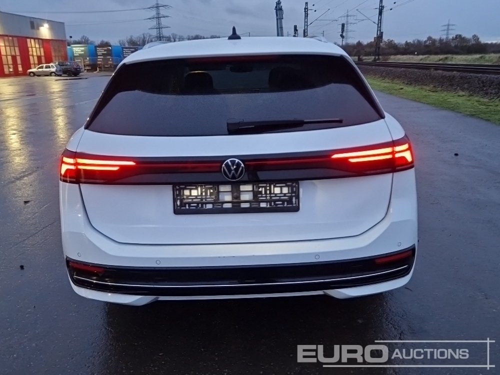 2024 Volkswagen Passat - سيارة: صورة 4 2024 Volkswagen Passat - سيارة: صورة 4