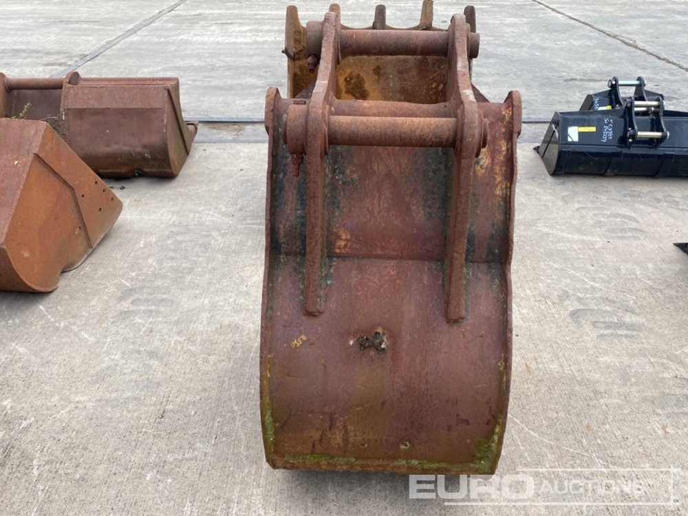 24" Digging Bucket 60mm Pin to suit 10-12 Ton Excavator - بكت: صورة 4 24" Digging Bucket 60mm Pin to suit 10-12 Ton Excavator - بكت: صورة 4