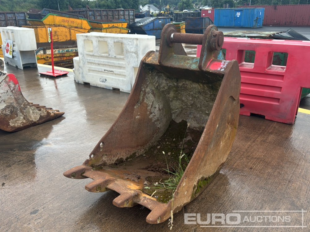 32" Digging Bucket 80mm Pin to suit 20 Ton Excavator - بكت: صورة 1 32" Digging Bucket 80mm Pin to suit 20 Ton Excavator - بكت: صورة 1