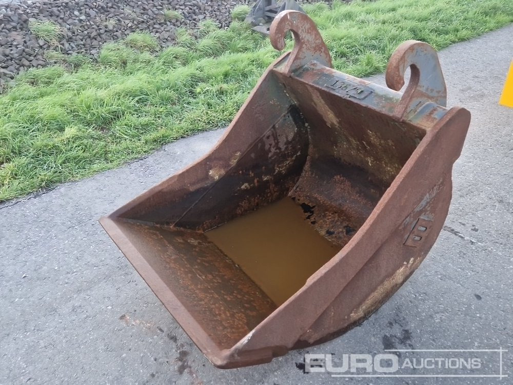 35" Digging Bucket - بكت: صورة 1 35" Digging Bucket - بكت: صورة 1