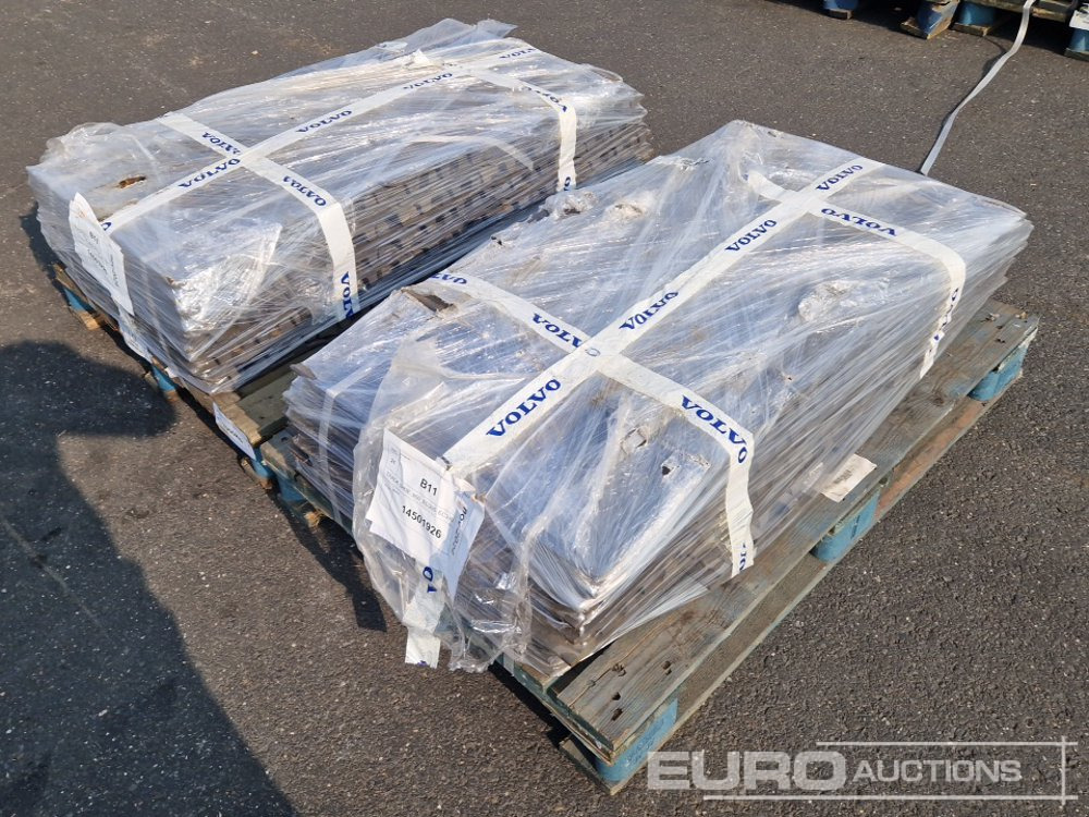 600mm Steel Track Plates Volvo EC305/EC330 (2 of) - قطع غيار - حفارة: صورة 3 600mm Steel Track Plates Volvo EC305/EC330 (2 of) - قطع غيار - حفارة: صورة 3