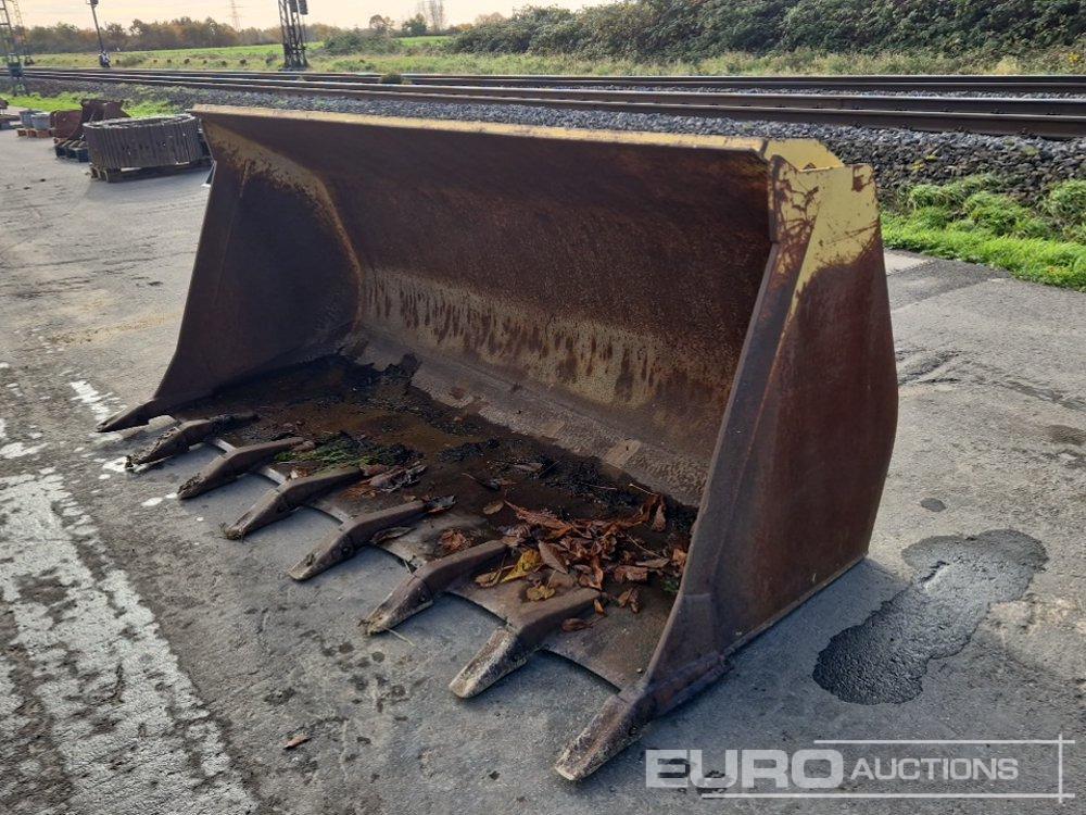 95" Front Loading Bucket to suit CAT - بكت: صورة 2 95" Front Loading Bucket to suit CAT - بكت: صورة 2