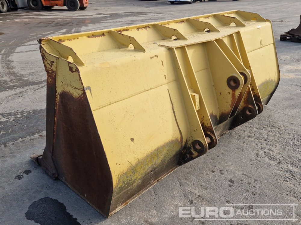 95" Front Loading Bucket to suit CAT - بكت: صورة 3 95" Front Loading Bucket to suit CAT - بكت: صورة 3