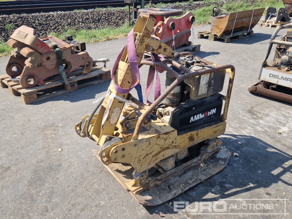 Ammann Compaction Plate - معدات البناء: صورة 1 Ammann Compaction Plate - معدات البناء: صورة 1