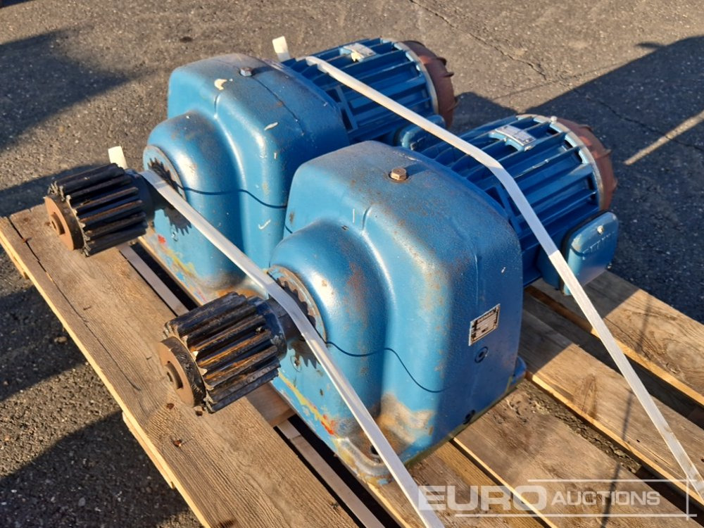 Demag Electric Motor (2 of) - محرك: صورة 1 Demag Electric Motor (2 of) - محرك: صورة 1