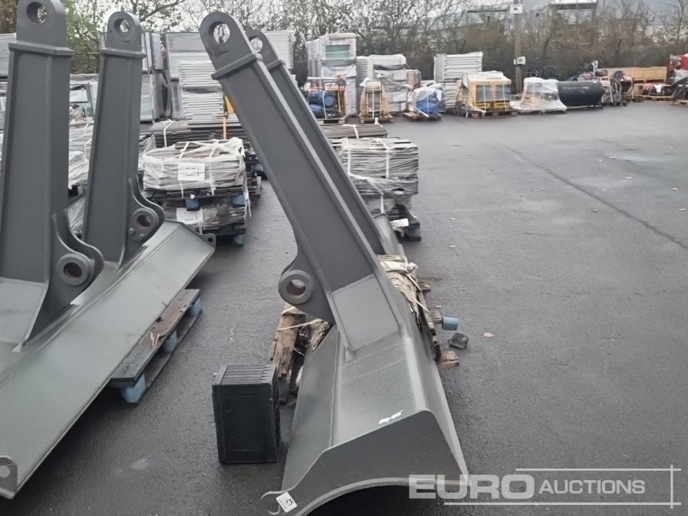 Dozer Blade to suit Volvo ECR235E - قطع غيار - حفارة: صورة 2 Dozer Blade to suit Volvo ECR235E - قطع غيار - حفارة: صورة 2