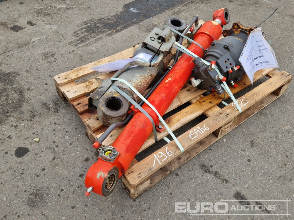 Hydraulic Cylinders, Motor to suit Volvo ECR88D - قطع غيار - حفارة: صورة 2 Hydraulic Cylinders, Motor to suit Volvo ECR88D - قطع غيار - حفارة: صورة 2