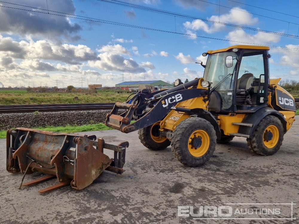 JCB 409B - اللودر بعجل: صورة 1 JCB 409B - اللودر بعجل: صورة 1