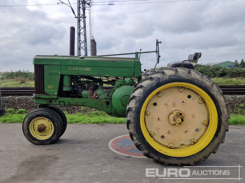 John Deere 60 Tractor, 3 Point Linkage - جرار: صورة 2 John Deere 60 Tractor, 3 Point Linkage - جرار: صورة 2