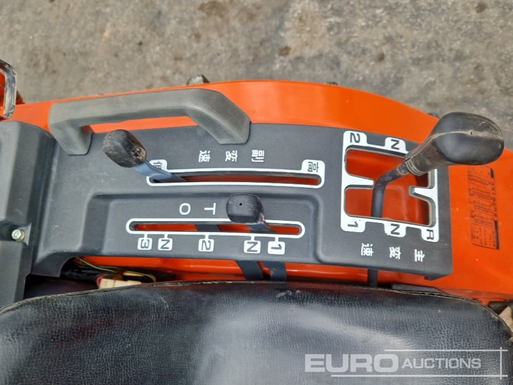 جرار صغير Kubota A17: صورة 22
