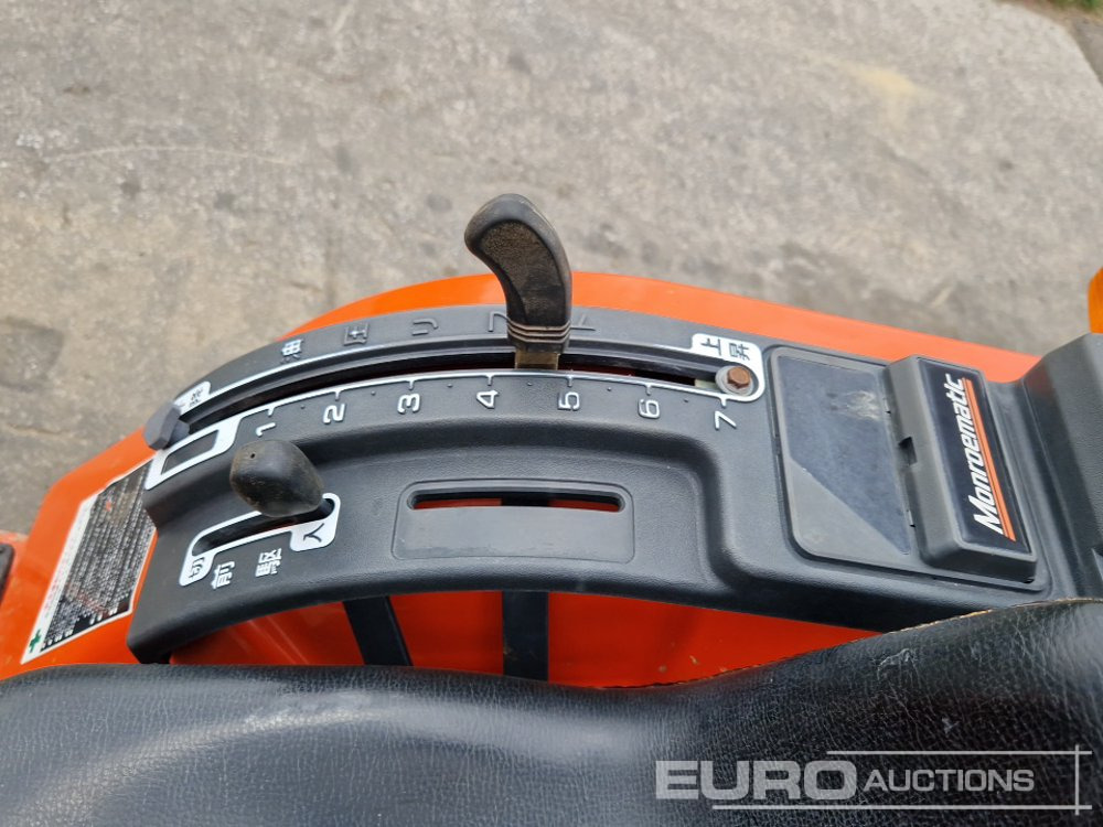 جرار صغير Kubota A17: صورة 23