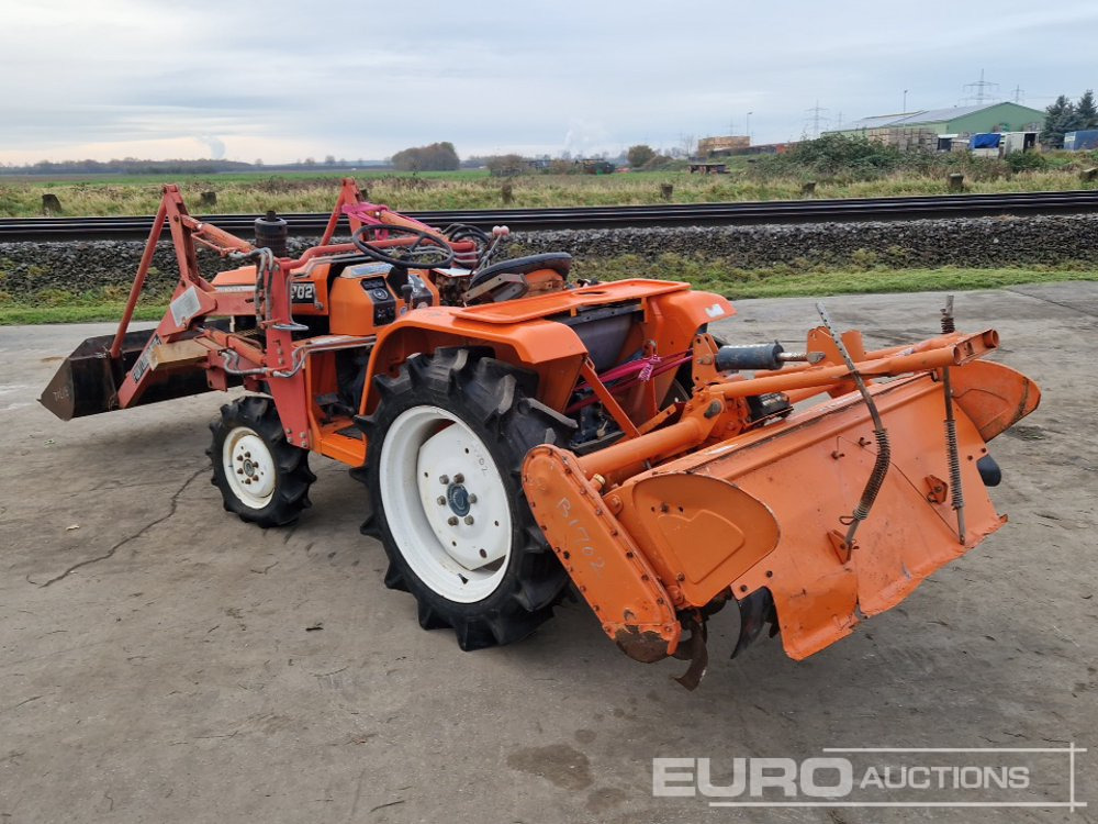 Kubota B1702 - جرار صغير: صورة 3 Kubota B1702 - جرار صغير: صورة 3