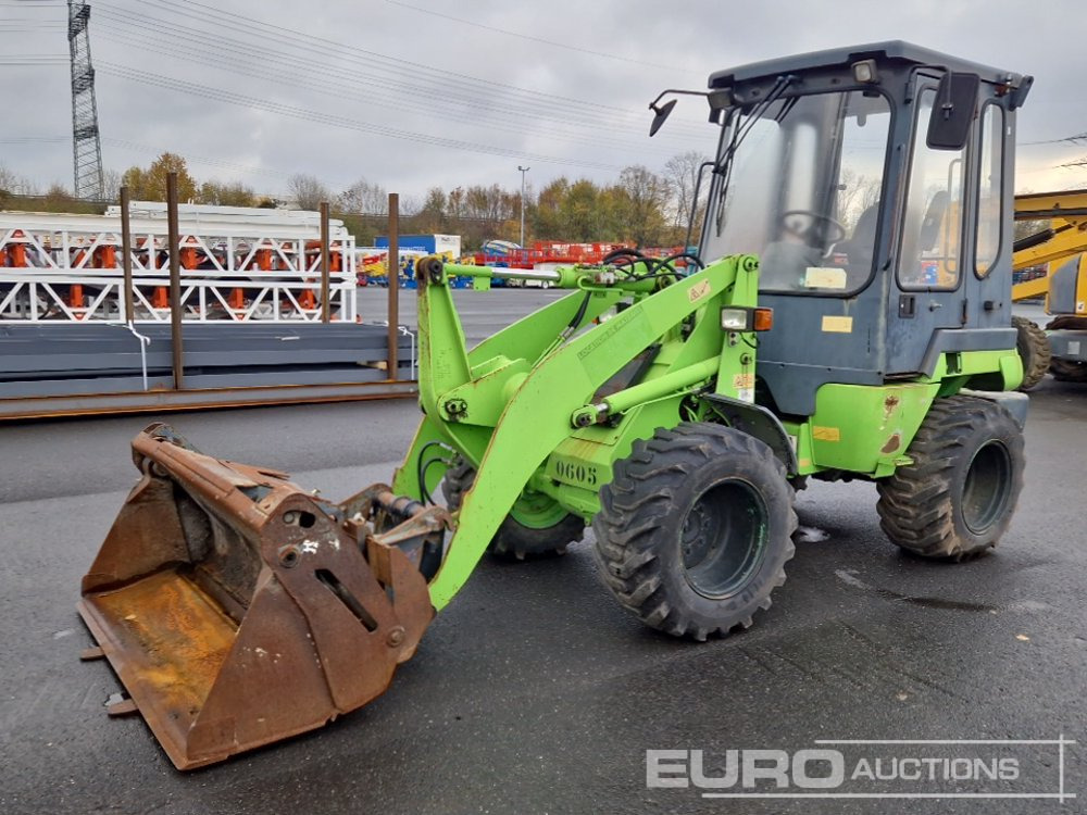 Kubota R520 - اللودر بعجل: صورة 1 Kubota R520 - اللودر بعجل: صورة 1