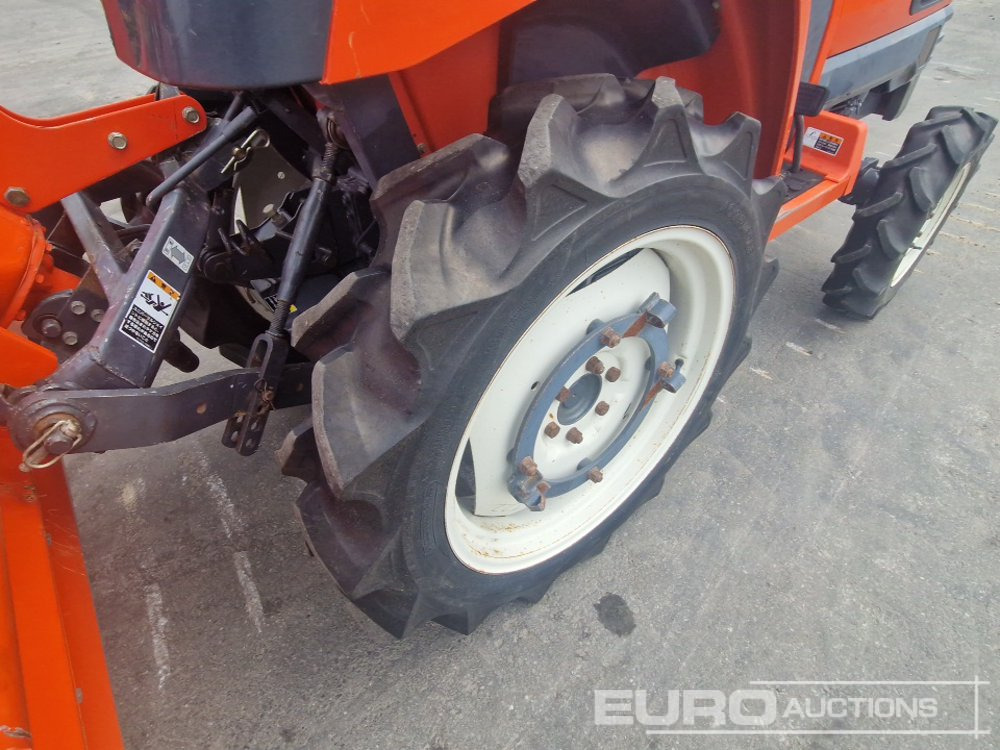 جرار صغير Kubota T22: صورة 8