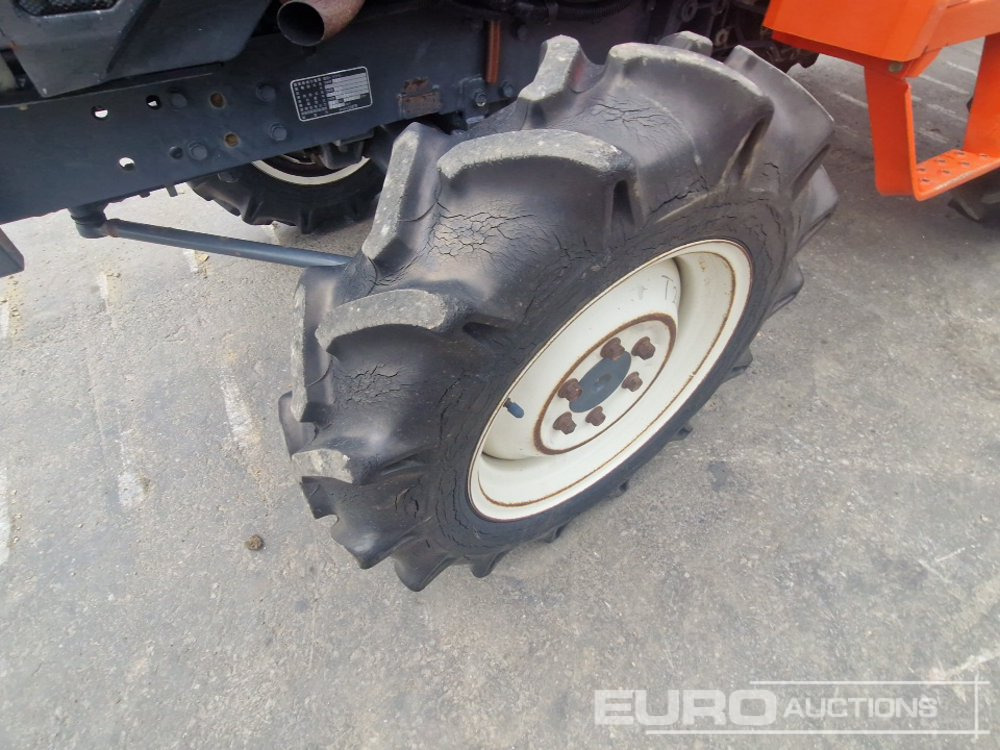 جرار صغير Kubota T22: صورة 6
