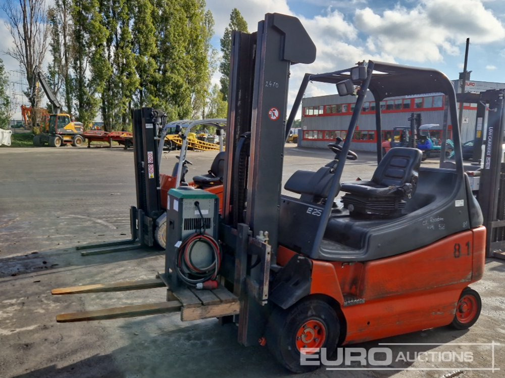 Linde E25-02 - رافعة شوكية كهربائية: صورة 1 Linde E25-02 - رافعة شوكية كهربائية: صورة 1