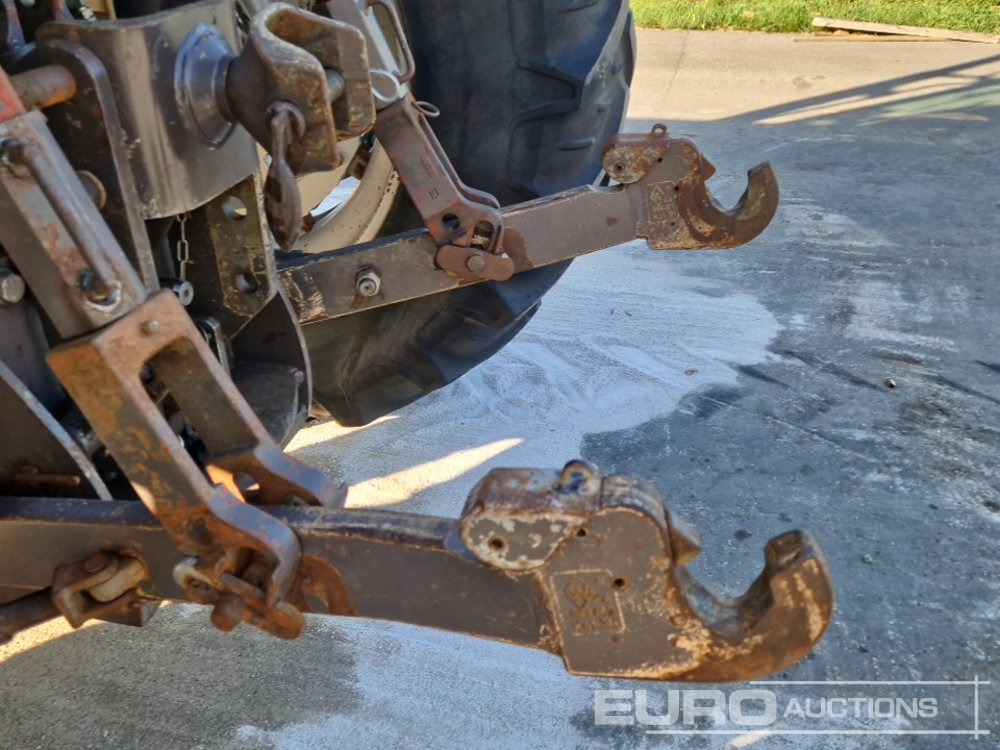جرار Massey Ferguson 8140: صورة 20