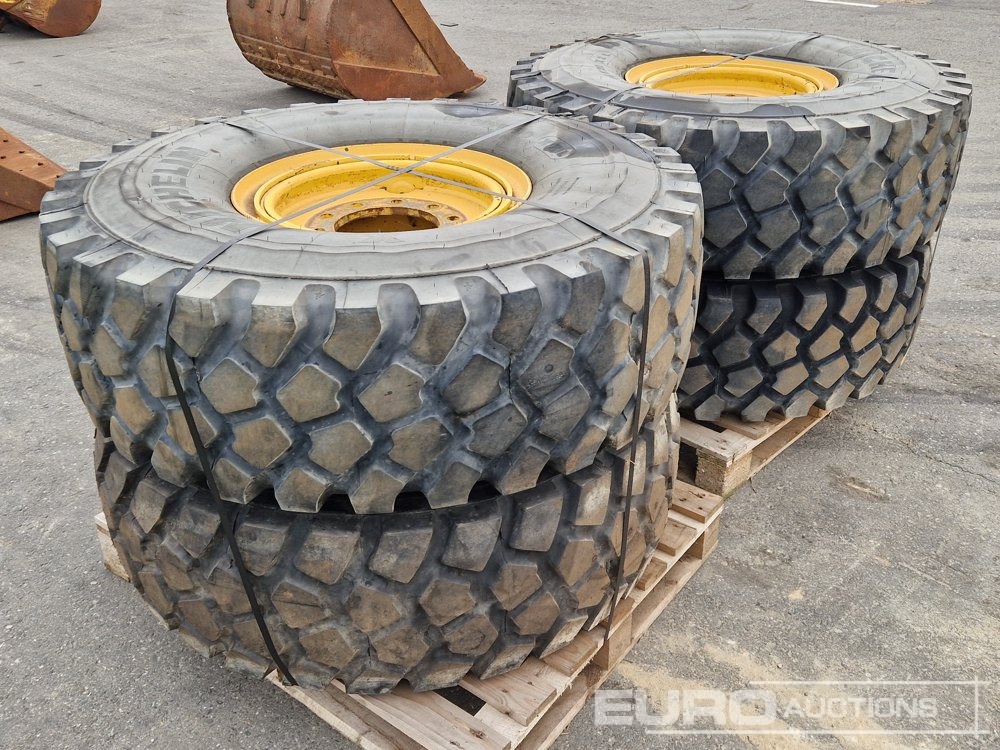 Michelin 16.00R20 Tyres with Rims (4 of) - إطارات: صورة 3 Michelin 16.00R20 Tyres with Rims (4 of) - إطارات: صورة 3