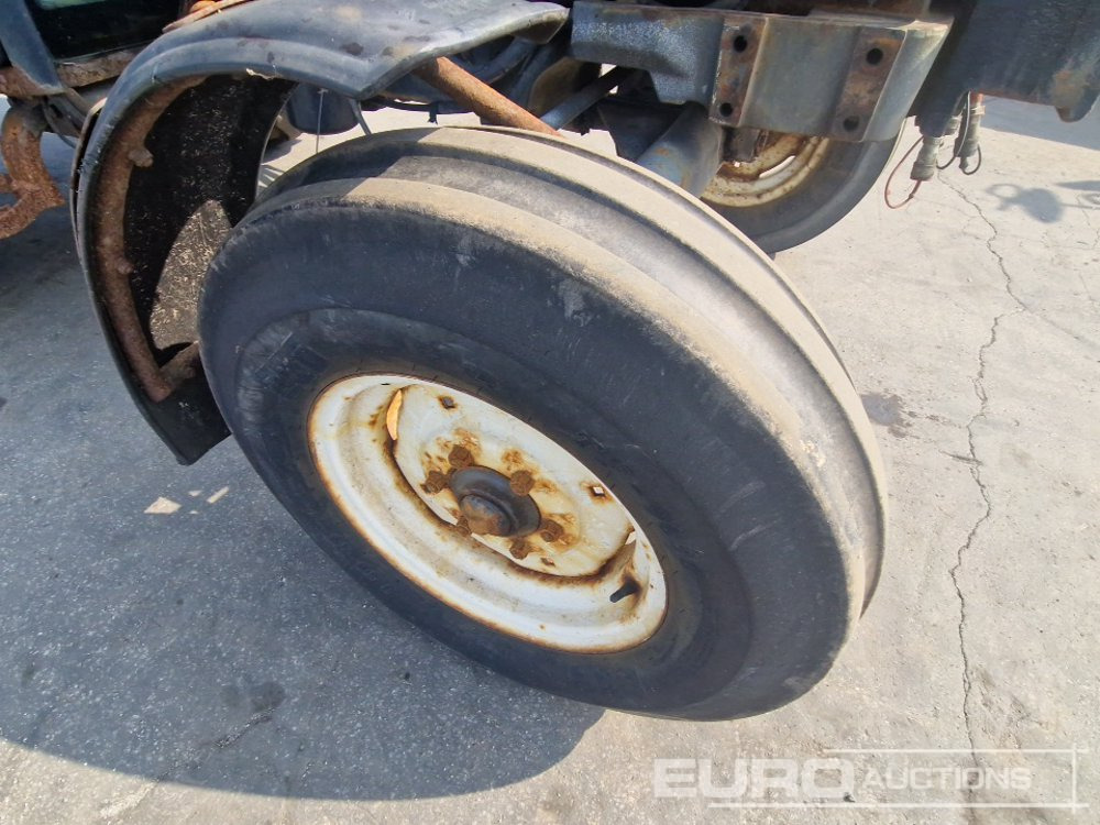 جرار New Holland TN65D: صورة 8