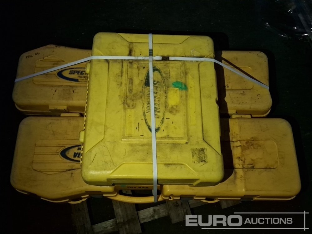 Spectra Rotary Laser - معدات البناء: صورة 5 Spectra Rotary Laser - معدات البناء: صورة 5