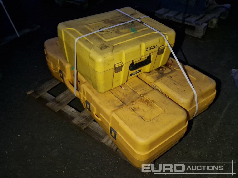 Spectra Rotary Laser - معدات البناء: صورة 4 Spectra Rotary Laser - معدات البناء: صورة 4