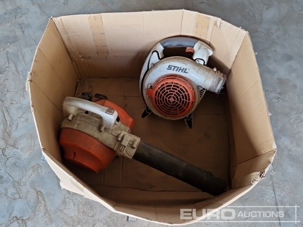 Stihl Leaf Blower (2 of) - معدات البناء: صورة 3 Stihl Leaf Blower (2 of) - معدات البناء: صورة 3