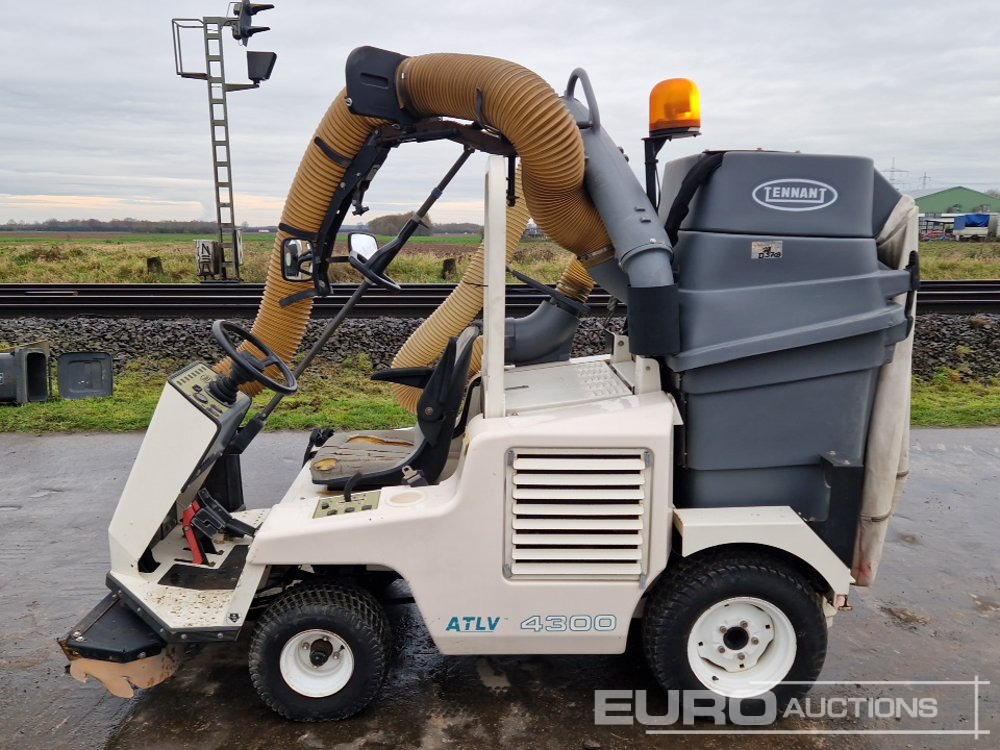 Tennant 4300 - مركبة لجميع التضاريس: صورة 2 Tennant 4300 - مركبة لجميع التضاريس: صورة 2