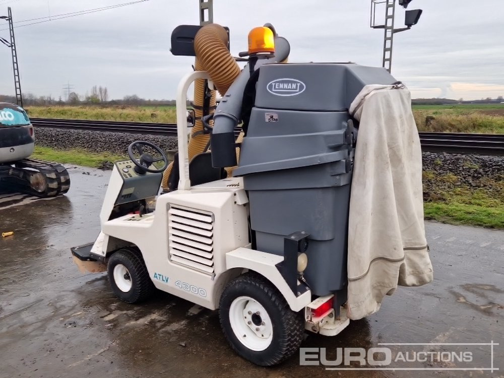 Tennant 4300 - مركبة لجميع التضاريس: صورة 3 Tennant 4300 - مركبة لجميع التضاريس: صورة 3