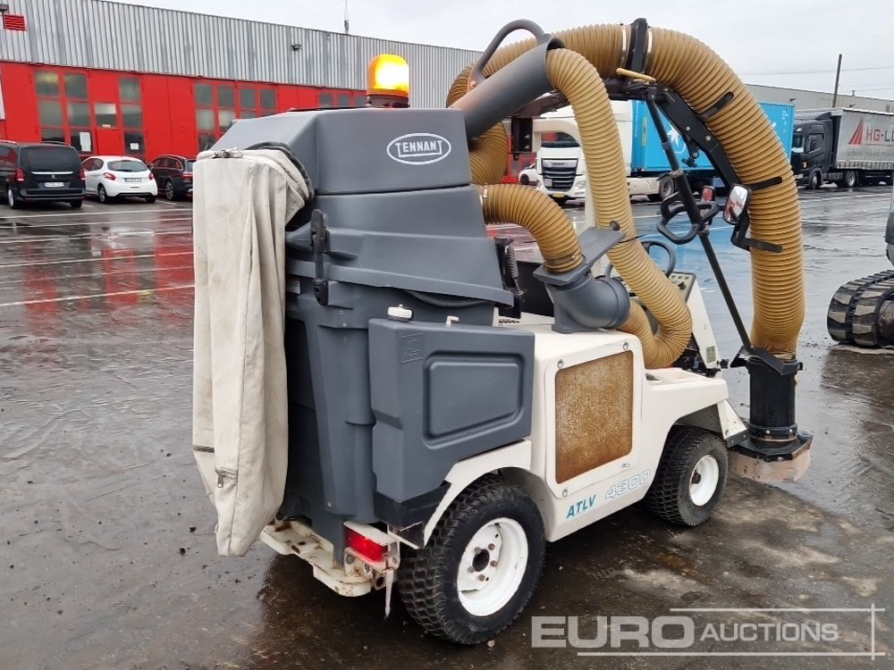 Tennant 4300 - مركبة لجميع التضاريس: صورة 4 Tennant 4300 - مركبة لجميع التضاريس: صورة 4