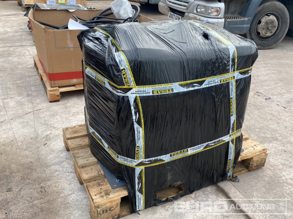 Tesab 1008 Hydraulic Tanks - خزان هيدروليكي: صورة 1 Tesab 1008 Hydraulic Tanks - خزان هيدروليكي: صورة 1