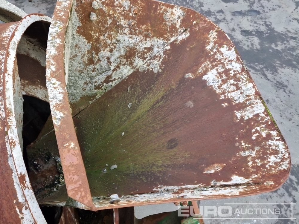 خلاطه اسمنت Truck Mounted Cement Mixer: صورة 19